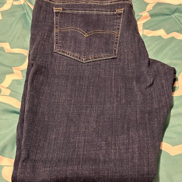 Levi's 711 Skinny Jeans - Picture 4 of 8